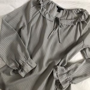 BANANA REPUBLIC/ striped blouse
